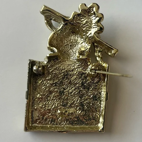 AJC Puppy in a Gift Brooch - Picture 5 of 8